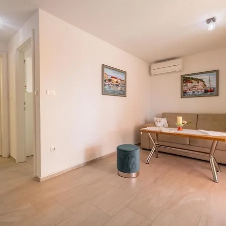 Soldan Apartmán *